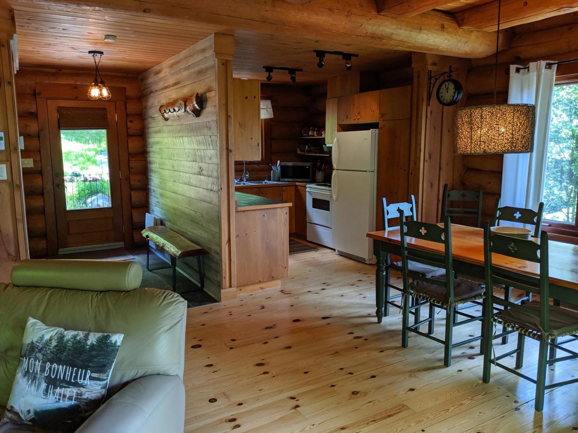 川普兰蒙特小屋酒店 Lac-Superieur 外观 照片