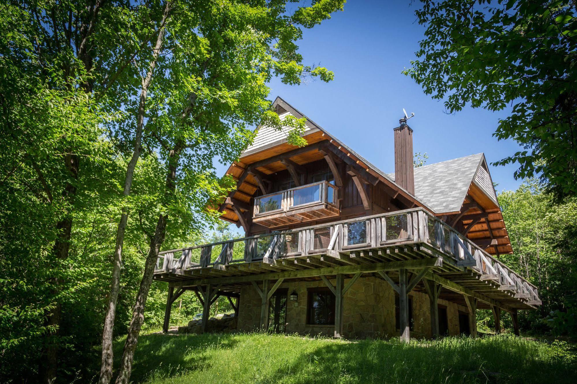 川普兰蒙特小屋酒店 Lac-Superieur 外观 照片